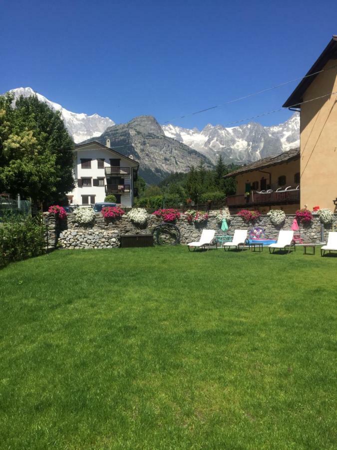 La Boule De Neige Bed & Breakfast Pré-Saint-Didier Dış mekan fotoğraf